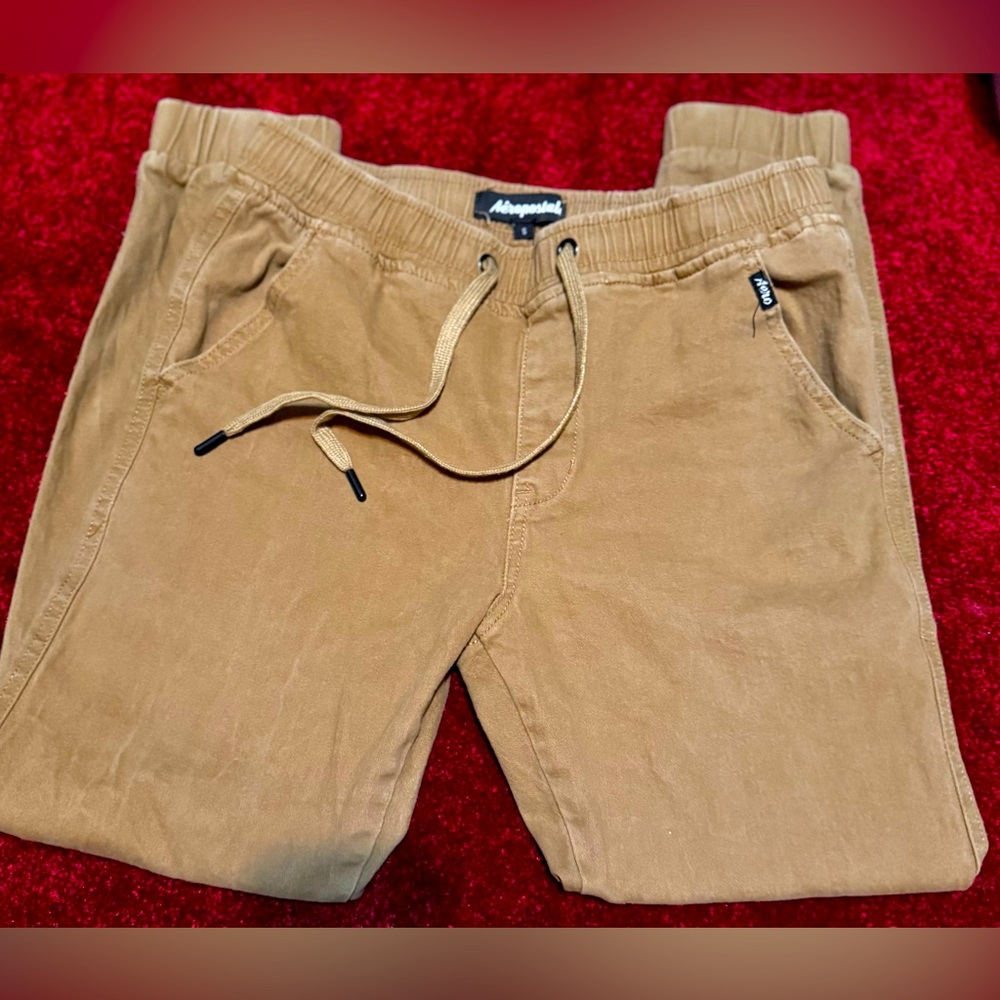 Aeropastel jogger khaki pants slightly used but in really good shape